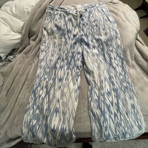 Xl Womens linen and rayon beach pants. Very comfortable and in great condition